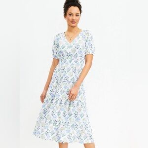 Loft Bouquet Flowers Cut Out Back Tiered Midi Dress Women’s Size Medium Spring